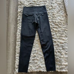 Aerie Offline High Waisted Black Leggings Size Large